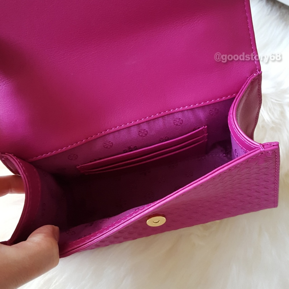 Tory Burch Marion Embossed Shrunken Shoulder Bag - Picture 7 of 8